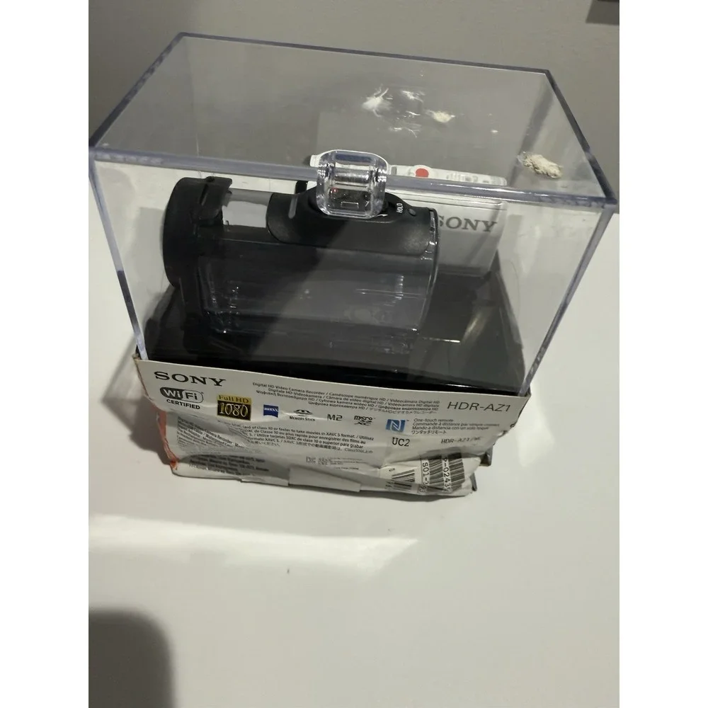 Sony HDR-AZ1 Action HD Camera With Waterproof‎ Case Battery NIB G